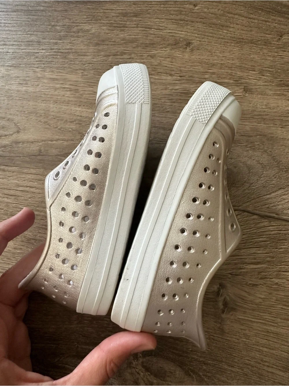 wonder nation Kids Slip-On Water Shoes in Metallic